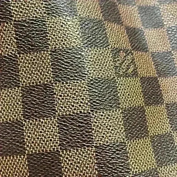 Louis Vuitton Neverfull - Picture 11 of 16